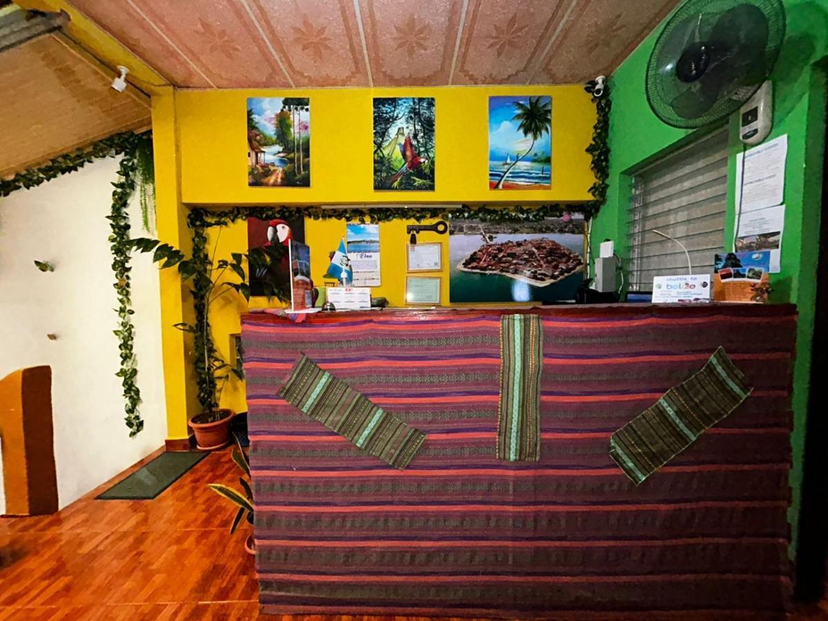 Casa Maya Itza Flores Extérieur photo