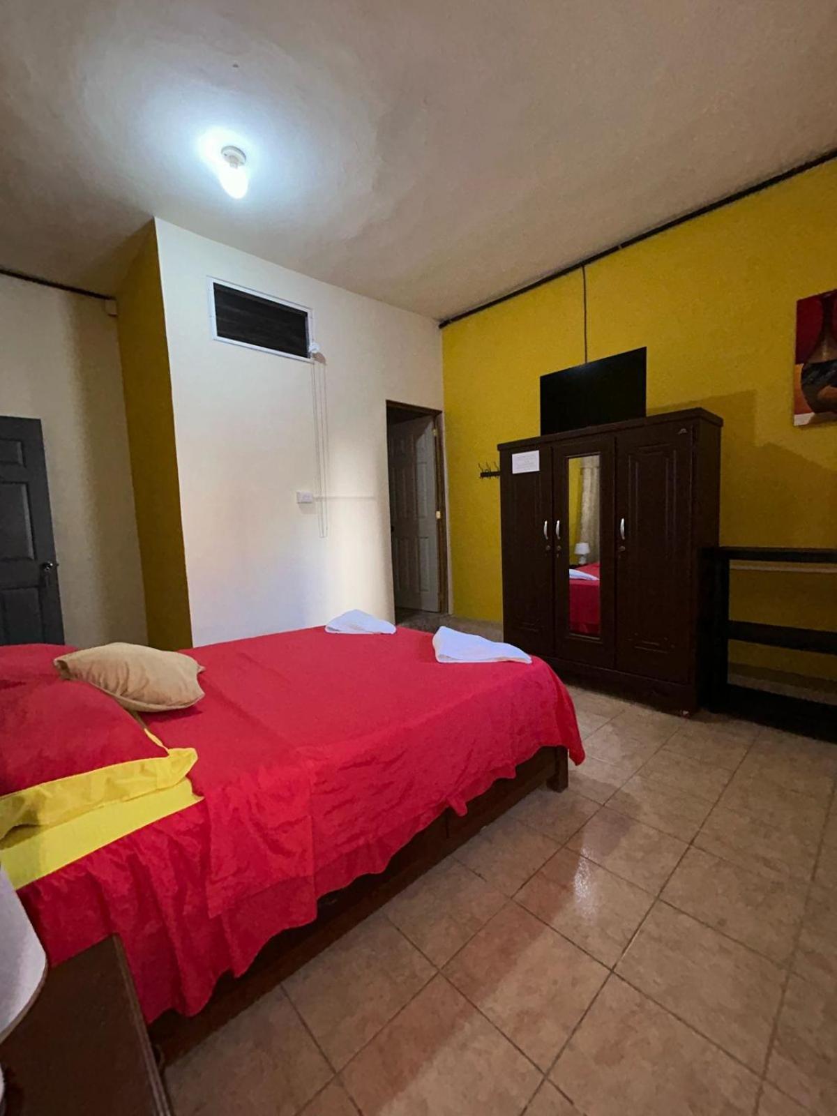 Casa Maya Itza Flores Extérieur photo