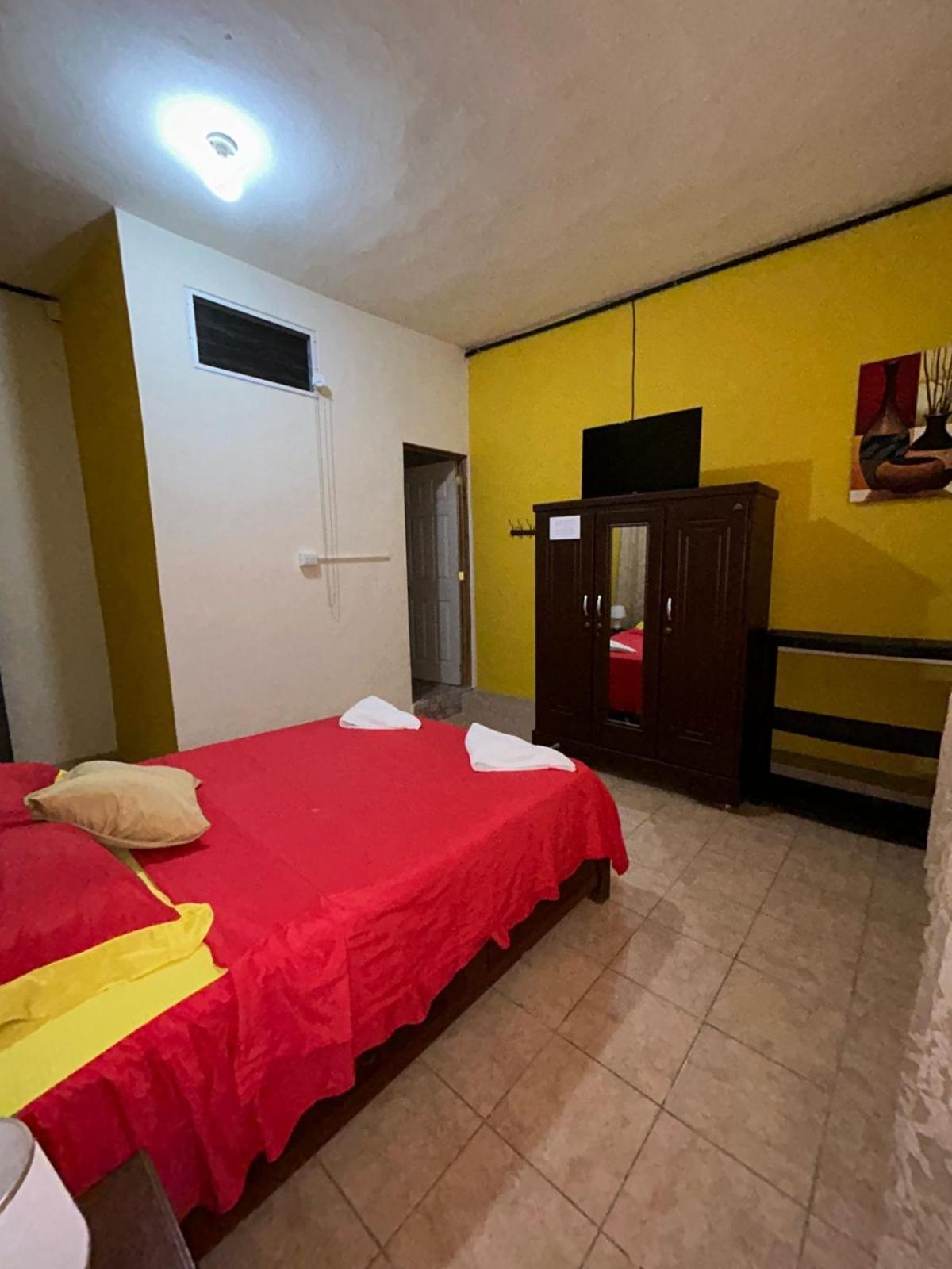 Casa Maya Itza Flores Extérieur photo