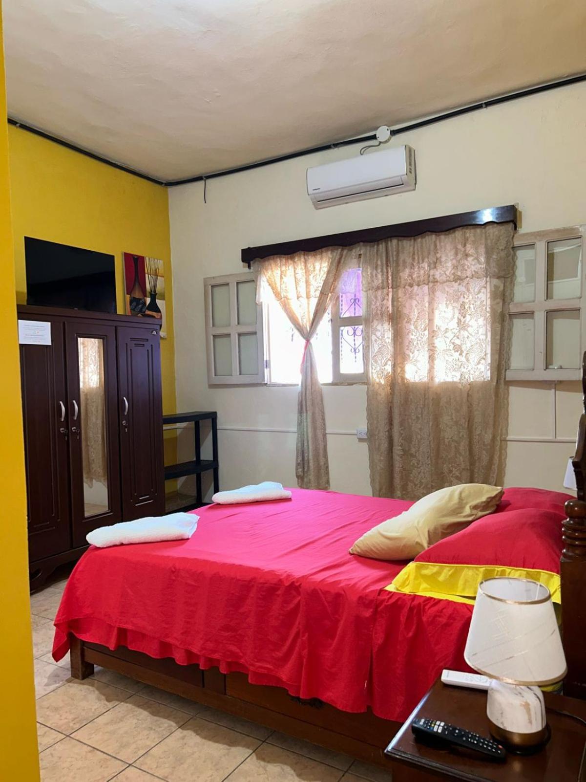 Casa Maya Itza Flores Extérieur photo