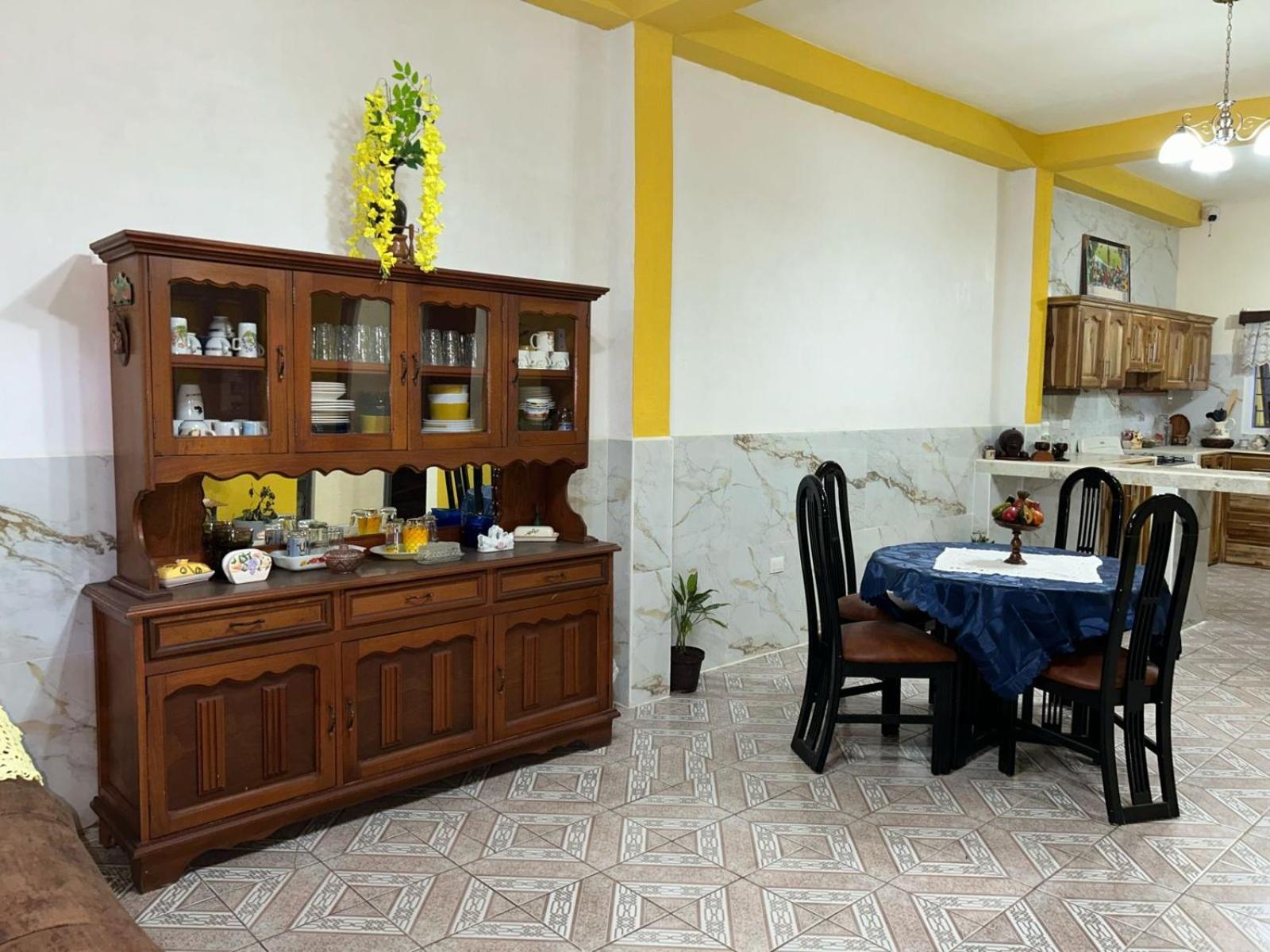 Casa Maya Itza Flores Extérieur photo