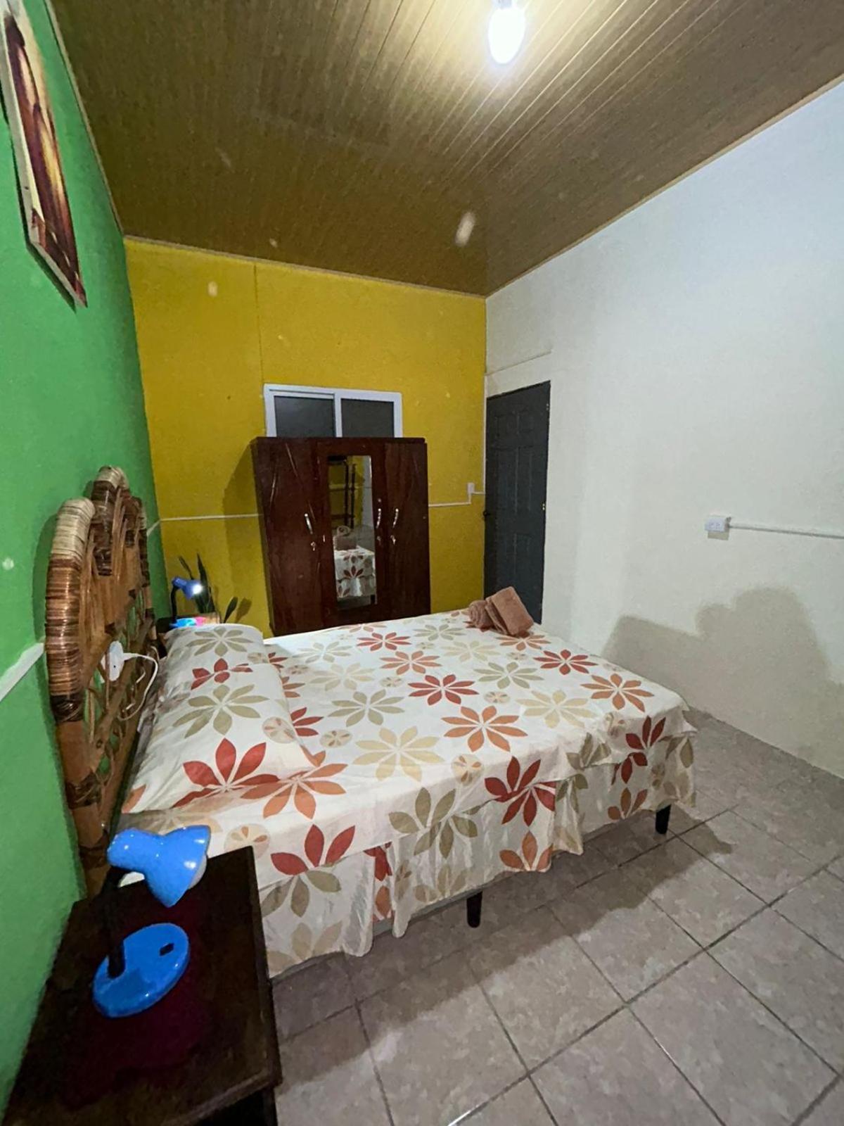 Casa Maya Itza Flores Extérieur photo