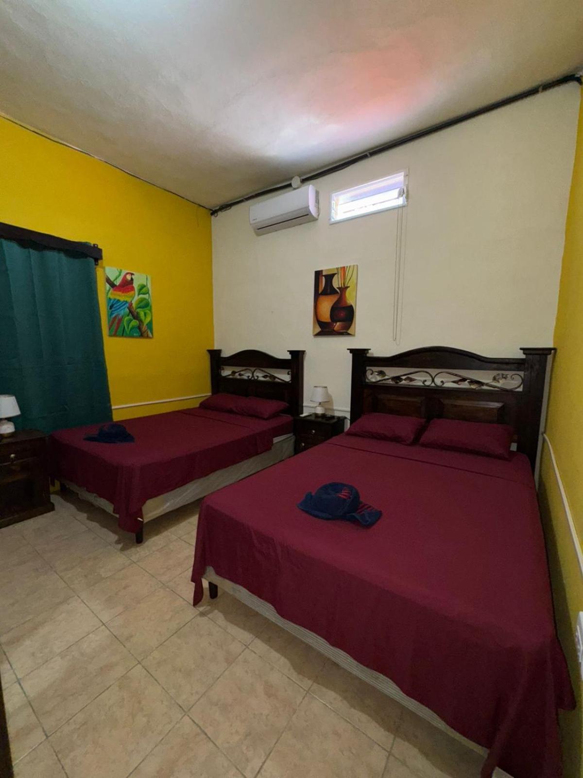 Casa Maya Itza Flores Extérieur photo