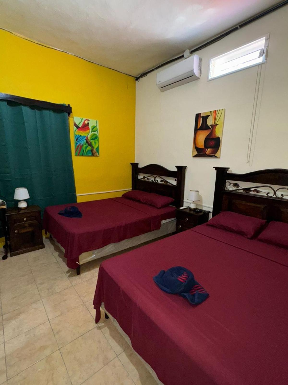 Casa Maya Itza Flores Extérieur photo