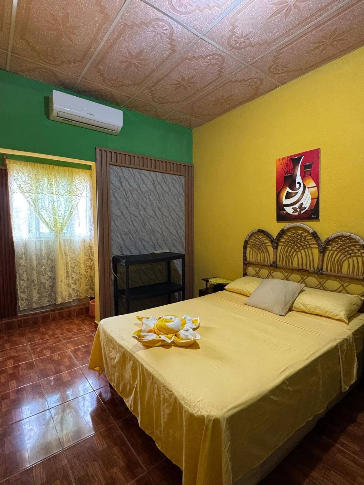 Casa Maya Itza Flores Extérieur photo