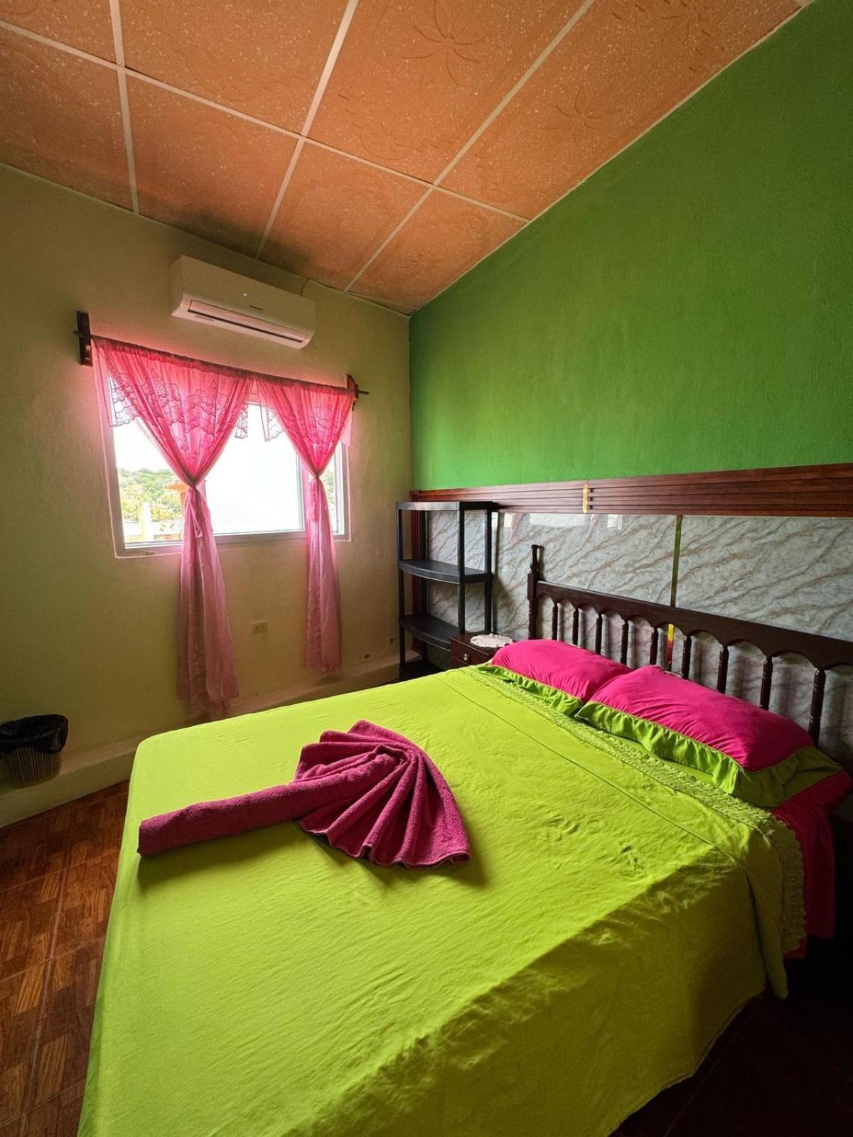 Casa Maya Itza Flores Extérieur photo